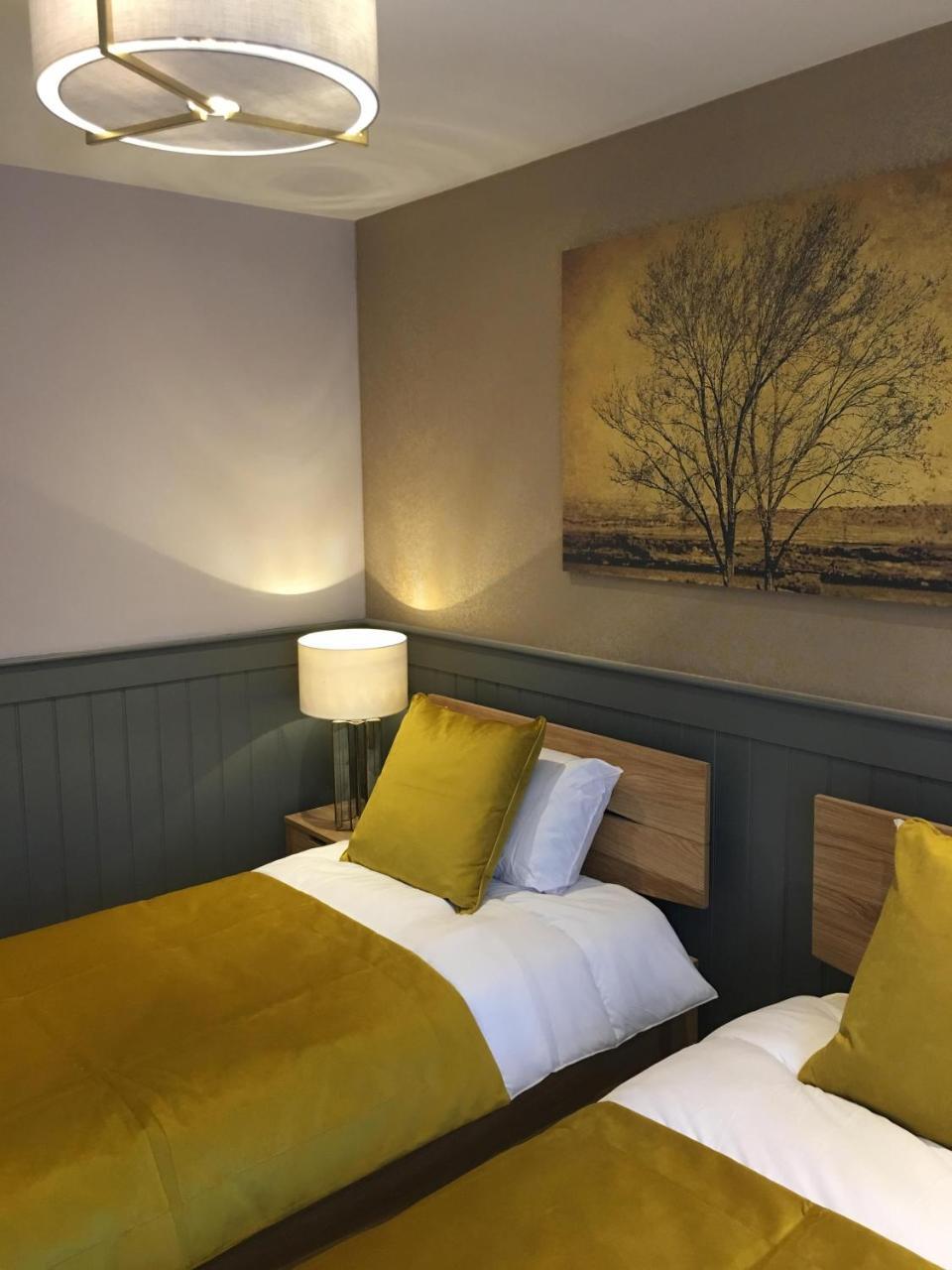 The Tower Arms Hotel Iver Exterior foto